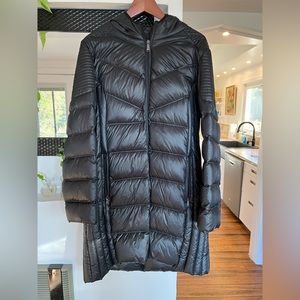 Ultra light weight BCBGeneration down packable jacket